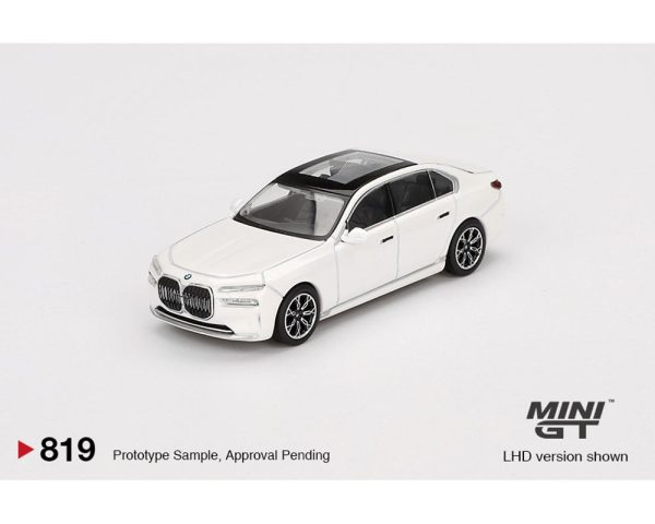 (Preorder) Mini GT 1:64 BMW i7 xDrive60 – Mineral White – Limited Edition Fashion